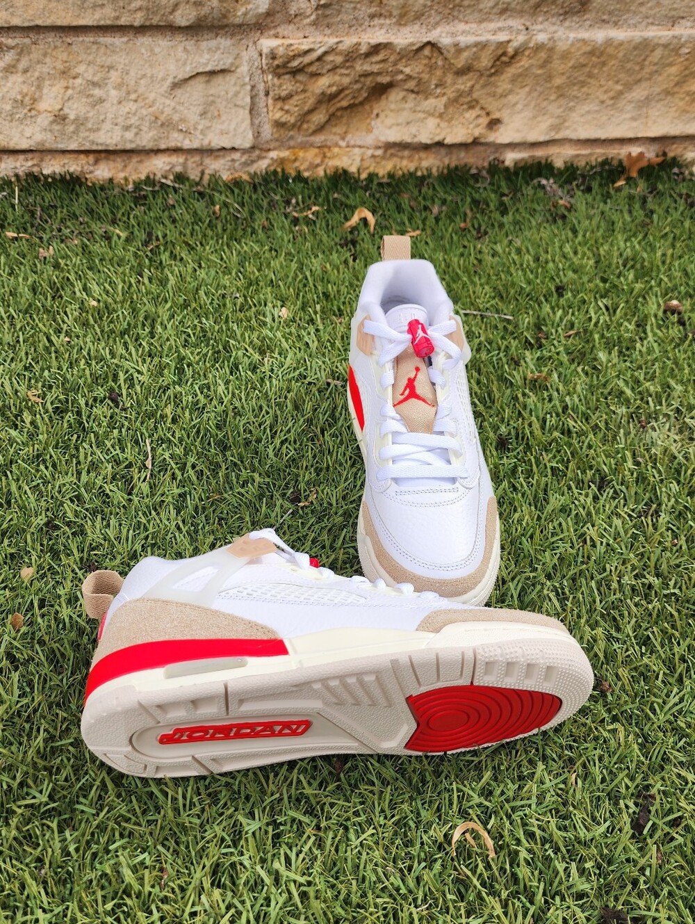 Air Jordan Spizike Low 'Desert Camo Fire Red' - White/Beige/Red
